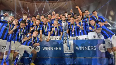 Jogadores da Inter comemoram título