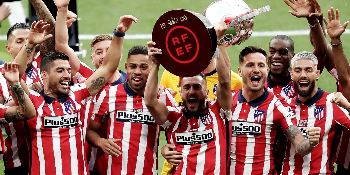 Jogadores do Atlético de Madrid comemoram título