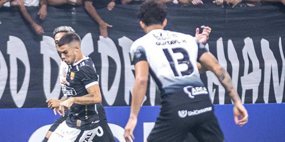 A critica que Corinthians e Barcelona recebem (Foto: Barcelona de Guayaquil)