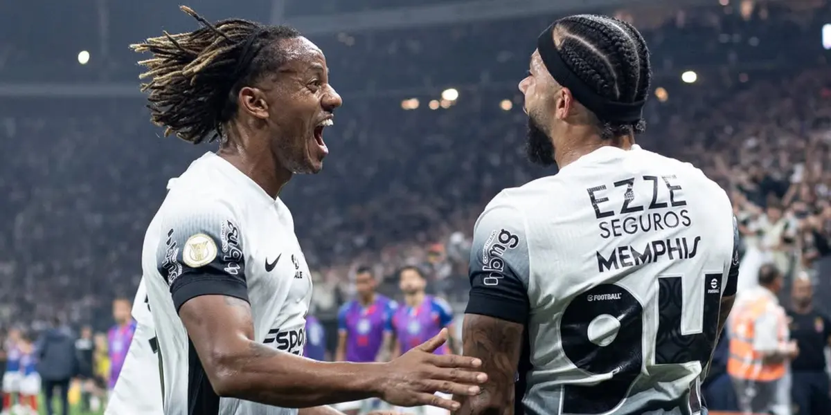 André Carrillo e Memphis Depay. Foto: Instagram