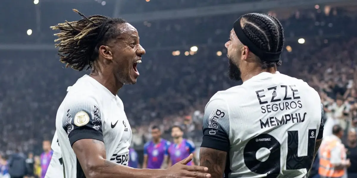 André Carrillo, volante do Corinthians, e Memphis Depay, atacante do Corinthians. Foto: Instagram