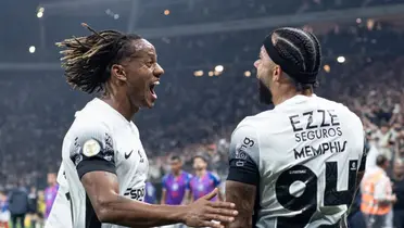 André Carrillo, volante do Corinthians, e Memphis Depay, atacante do Corinthians. Foto: Instagram