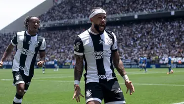 André Carrillo, volante do Corinthians, e Memphis Depay, atacante do Corinthians. Foto: Instagram