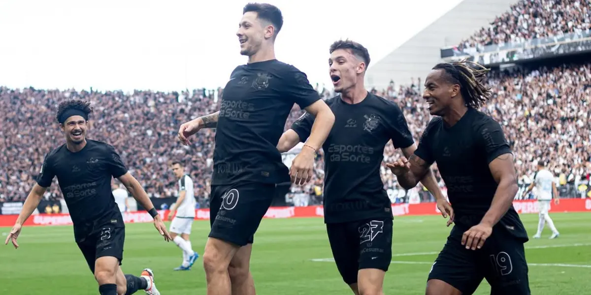 André Ramalho, Rodrigo Garro, Breno Bidon e André Carrillo. Foto: Instagram