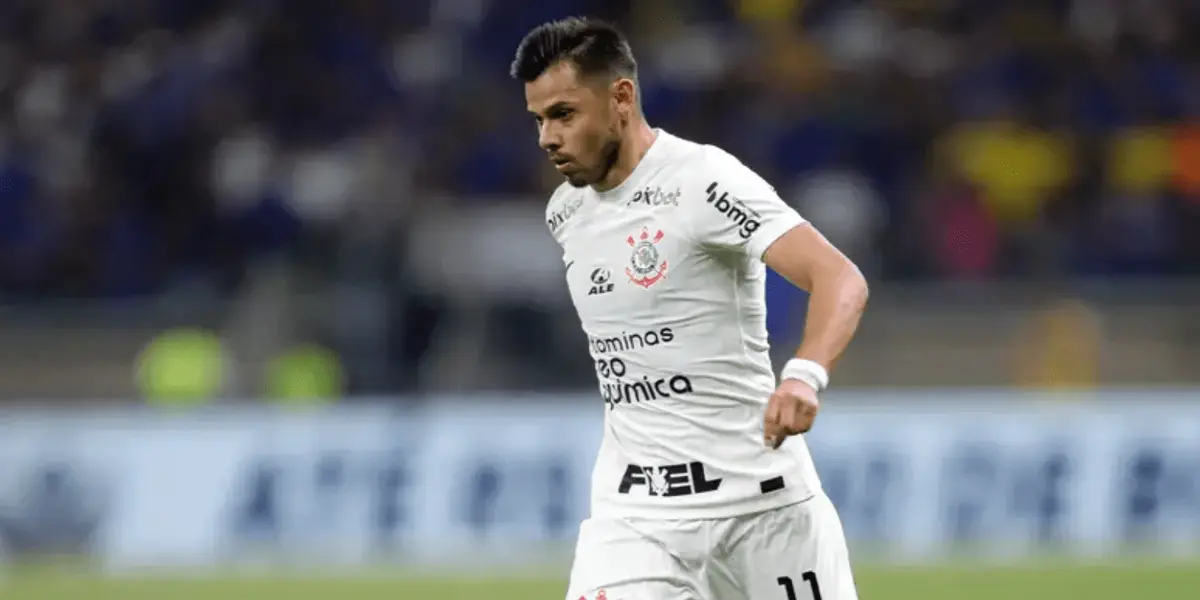 Atacante paraguaio tem história com a camisa corinthiana e briga por titularidade