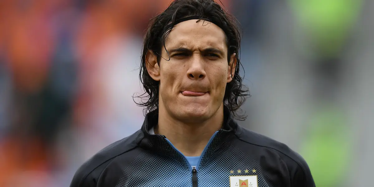 Cavani durante partida da Celeste