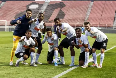 Centroavante hoje está no Apoel do Chipre