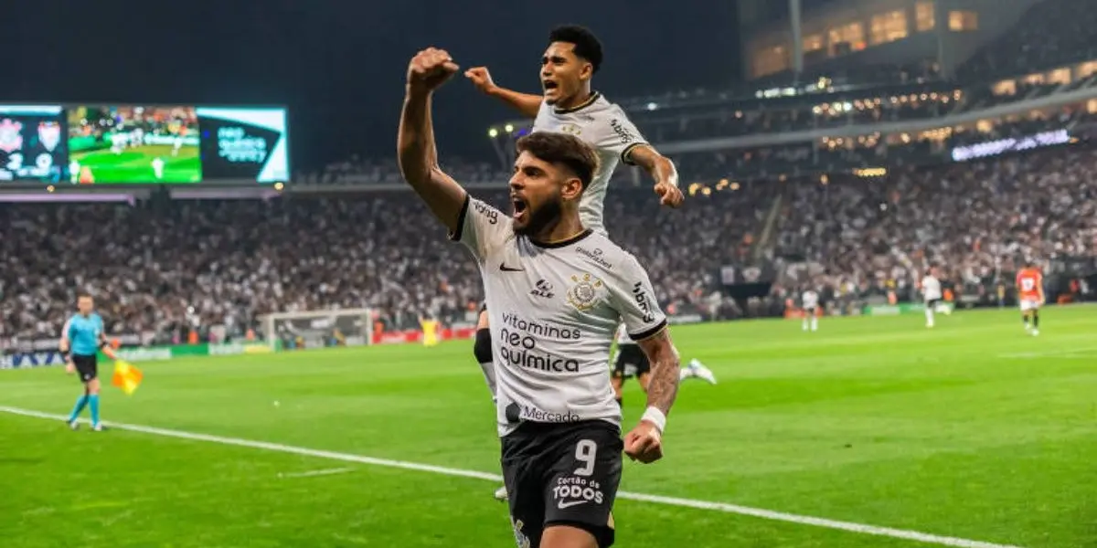 Ele sentiu dores no tornozelo e foi afastado pelo clube