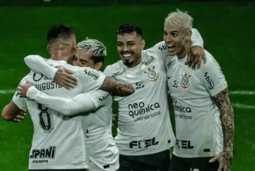 Eles são medalhões, são ídolos mas seu ciclo no Corinthians acabou e eles querem no banco para sempre