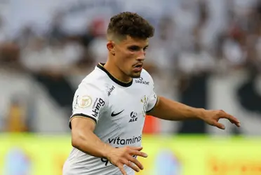 Jogador já chegou causando polêmica, é pouco utilizado e esta temporada jogou apenas 4 jogos