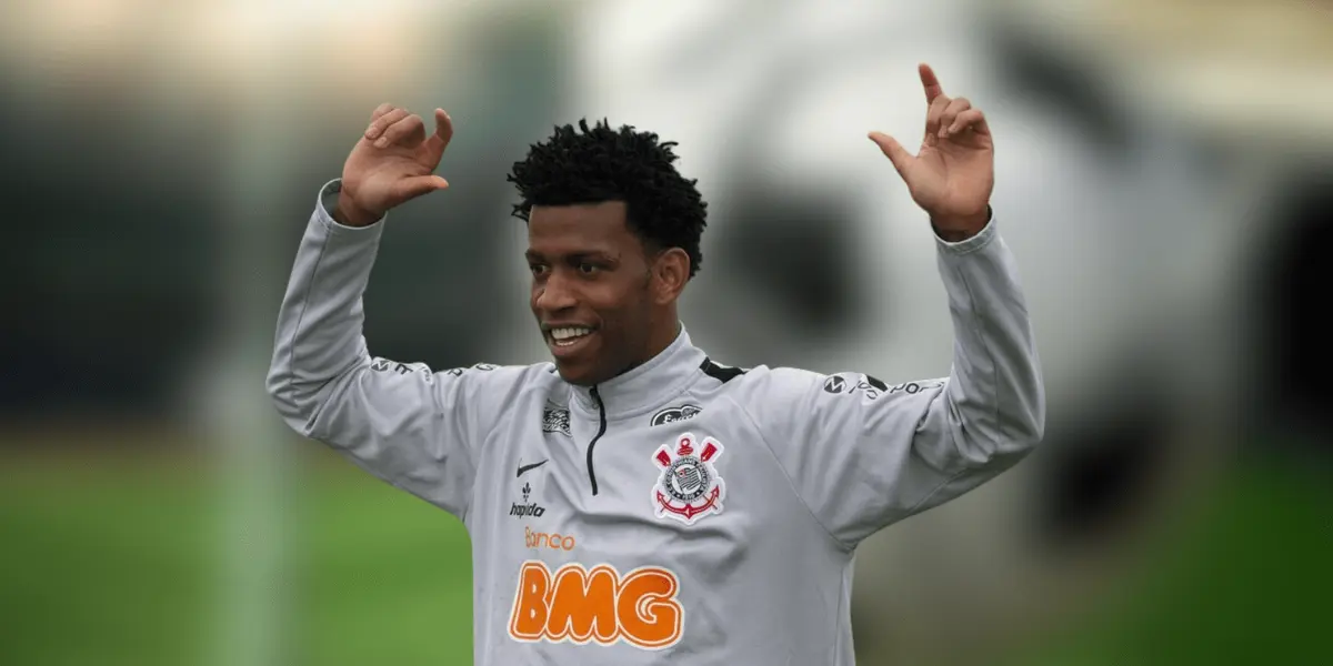 Jogador não faz parte dos planos de Mano Menezes para 2024