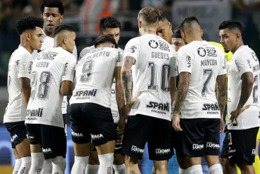 Fracassou e deu prejuízo de R$ 70 milhões ao Corinthians, agora fechou com rival