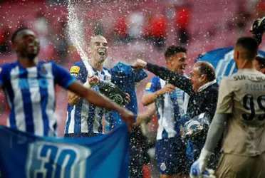 Jogadores do Dragão comemoram conquista