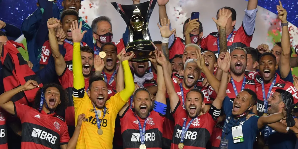 Jogadores do Flamengo comemoram conquista do brasileirão de 2020