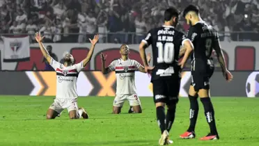Jogadores do São Paulo comemoram