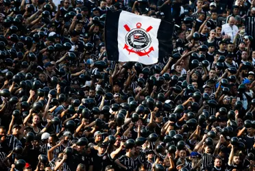 Jornalista usou as redes sociais para atacar os rivais mas o ataque que ele fez ao Corinthians deixou a torcida indignada