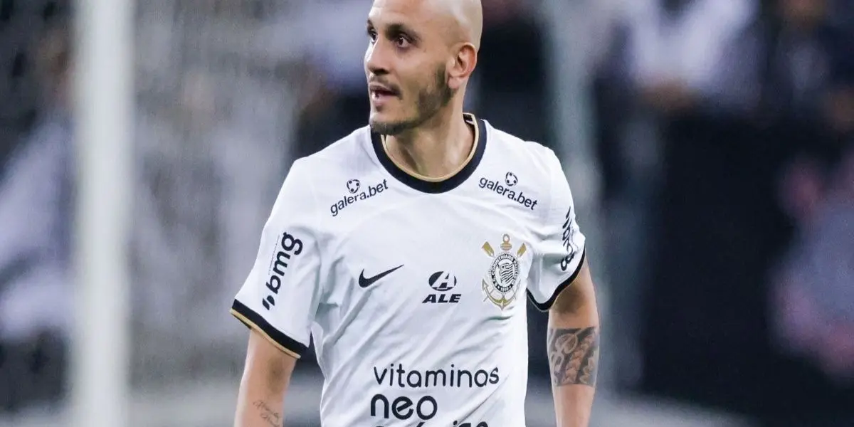 Lateral esquerdo é uma das lideranças do elenco e viver época de ouro com o Timão