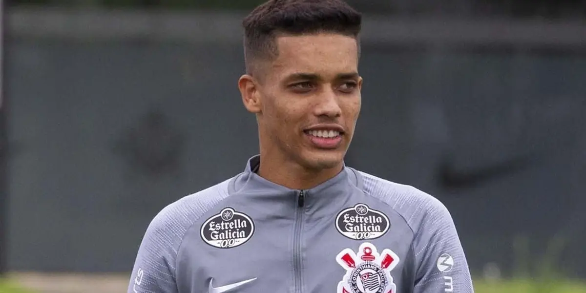 Ex-Corinthians tem temporada apagada e não joga bom futebol desde sua saída do Timão