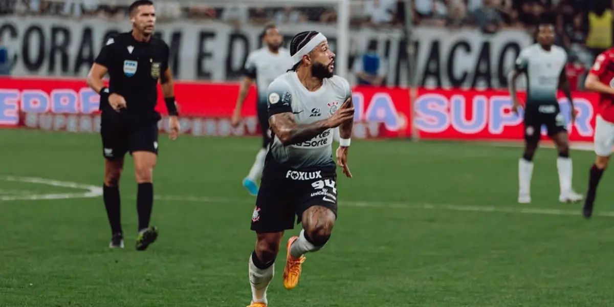 Memphis Depay em partida pelo Corinthians. Foto: Instagram