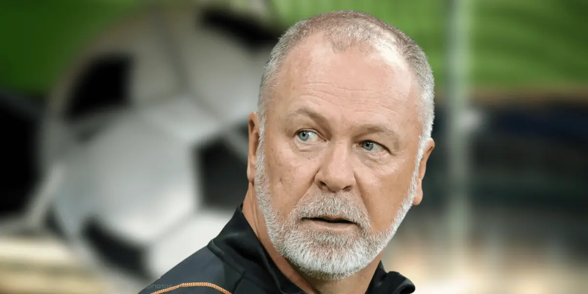 O técnico vai precisar fazer mudanças no time para conseguir os objetivos