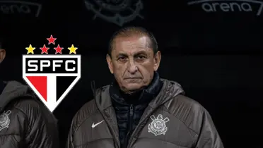 Ramón Diaz e ao lado o escudo do São Paulo