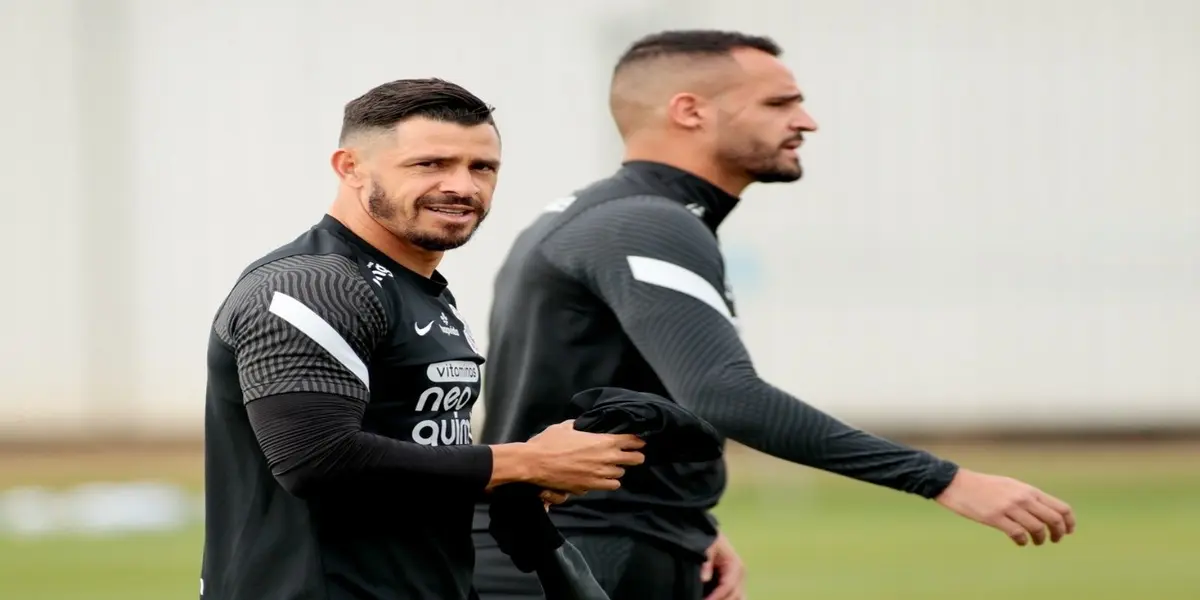 Renato Augusto e Giuliano são jogadores que a torcida pede para entrar mais vezes na semana