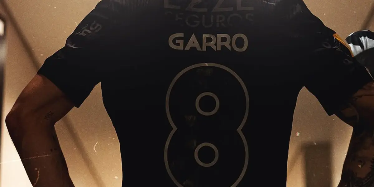 Rodrigo Garro com a camisa 8. Foto: Instagram