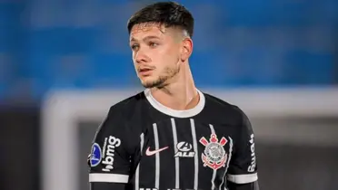 Rodrigo Garro, meia do Corinthians, segue se recuperando de uma lesão no joelho