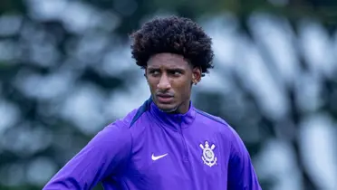 Thales Magno em treino no CT do Corinthians. Foto: Instagram