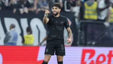 Yuri Alberto bate feito no clássico