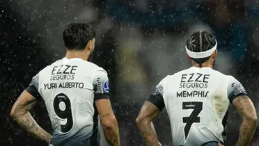 Yuri Alberto e Memphis Depay em partida pelo Corinthians. Foto: Instagram