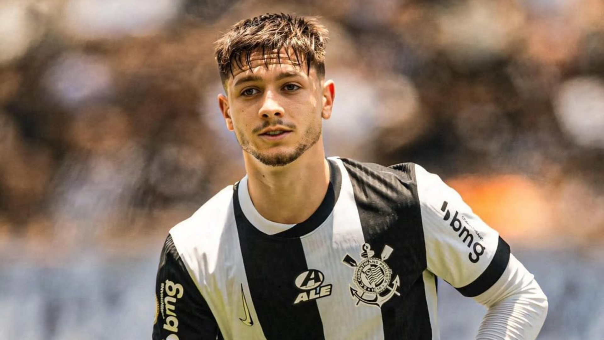 Contratação de Rodrigo Garro é aprovada pela torcida do Flamengo.